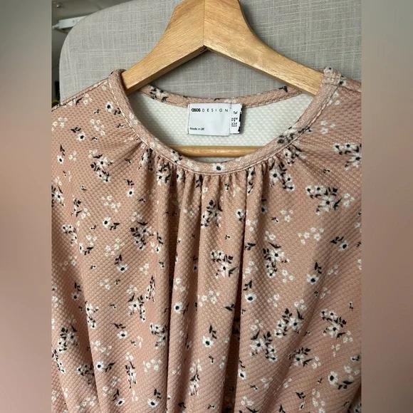 ASOS Design Textured Floral Smock Dress with Elastic Waistband - Picture 3 of 9